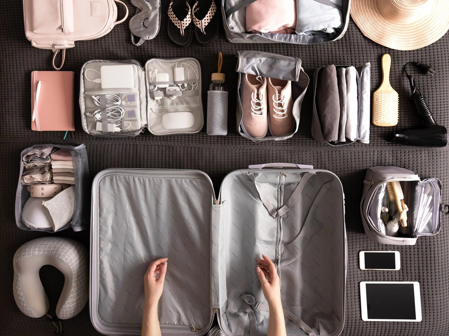 Los Angeles Travel Essentials: Essential Packing List